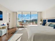 Villa for sale in El Madroñal, Benahavis