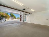 Villa for sale in El Madroñal, Benahavis