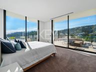 Villa for sale in El Madroñal, Benahavis