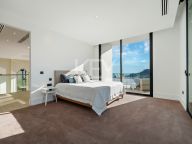 Villa for sale in El Madroñal, Benahavis