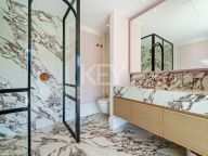 Villa for sale in El Madroñal, Benahavis