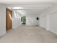 Villa for sale in Nueva Andalucia