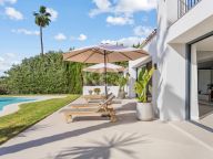 Villa for sale in Nueva Andalucia