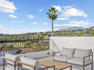 Villa for sale in Nueva Andalucia