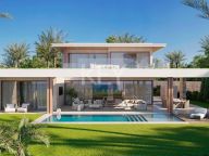 Villa for sale in Estepona