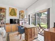 Villa for sale in El Madroñal, Benahavis