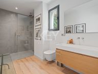 Villa for sale in El Madroñal, Benahavis