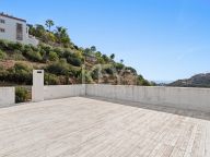 Villa for sale in El Madroñal, Benahavis