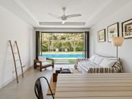 Villa for sale in El Madroñal, Benahavis