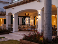 Villa for sale in Los Flamingos, Benahavis