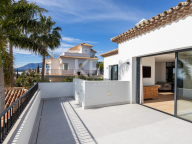 Villa for sale in Los Flamingos, Benahavis