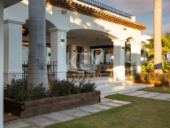 Villa for sale in Los Flamingos, Benahavis