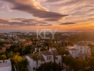 Villa for sale in Los Flamingos, Benahavis