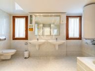 Villa for sale in New Golden Mile, Estepona