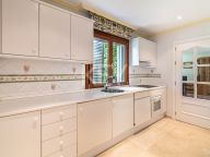 Villa for sale in New Golden Mile, Estepona