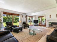 Villa for sale in New Golden Mile, Estepona