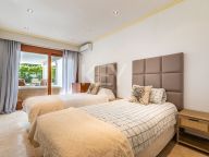 Villa for sale in New Golden Mile, Estepona