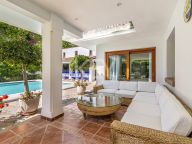 Villa for sale in New Golden Mile, Estepona