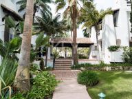 Apartamento en alquiler en Puente Romano, Marbella Golden Mile