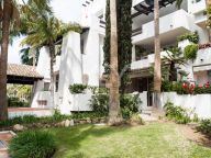 Apartamento en alquiler en Puente Romano, Marbella Golden Mile