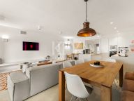 Apartamento en alquiler en Puente Romano, Marbella Golden Mile