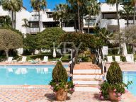 Apartamento en alquiler en Puente Romano, Marbella Golden Mile