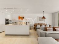 Apartamento en alquiler en Puente Romano, Marbella Golden Mile