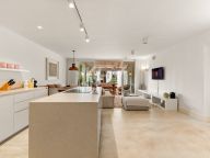 Apartamento en alquiler en Puente Romano, Marbella Golden Mile