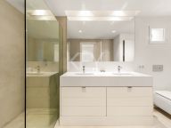 Apartamento en alquiler en Puente Romano, Marbella Golden Mile