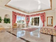 Villa en venta en Sierra Blanca, Marbella Golden Mile