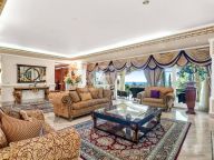 Villa en venta en Sierra Blanca, Marbella Golden Mile