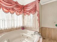 Villa en venta en Sierra Blanca, Marbella Golden Mile