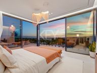 Villa for sale in La Quinta, Benahavis