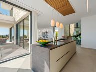 Villa for sale in La Quinta, Benahavis