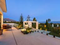 Villa for sale in La Quinta, Benahavis