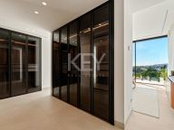 Villa for sale in La Quinta, Benahavis