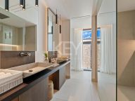 Villa for sale in La Quinta, Benahavis