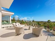 Villa for sale in La Quinta, Benahavis