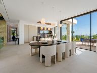 Villa for sale in La Quinta, Benahavis