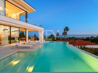 Villa for sale in La Quinta, Benahavis