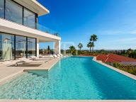 Villa for sale in La Quinta, Benahavis