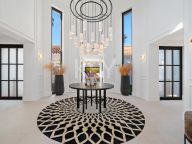 Villa en venta en La Cerquilla, Nueva Andalucia