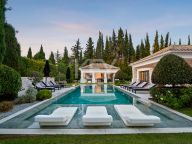 Villa en venta en La Cerquilla, Nueva Andalucia