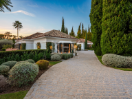 Villa en venta en La Cerquilla, Nueva Andalucia
