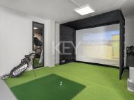 Villa for sale in Nueva Andalucia