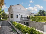 Villa for sale in Nueva Andalucia