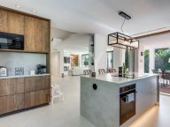 Villa for sale in Nueva Andalucia