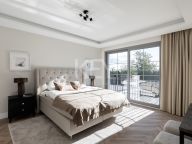 Villa en venta en Los Arqueros, Benahavis