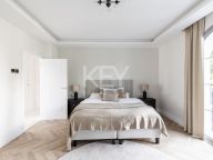 Villa en venta en Los Arqueros, Benahavis