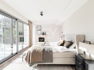 Villa en venta en Los Arqueros, Benahavis